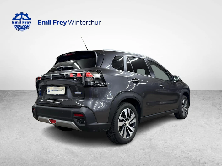 Fahrzeugbild SUZUKI S-CROSS