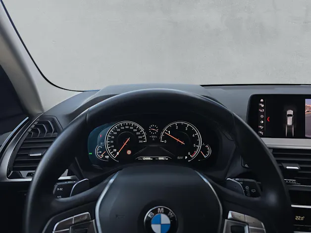 BMW X3 20d xDrive paddles