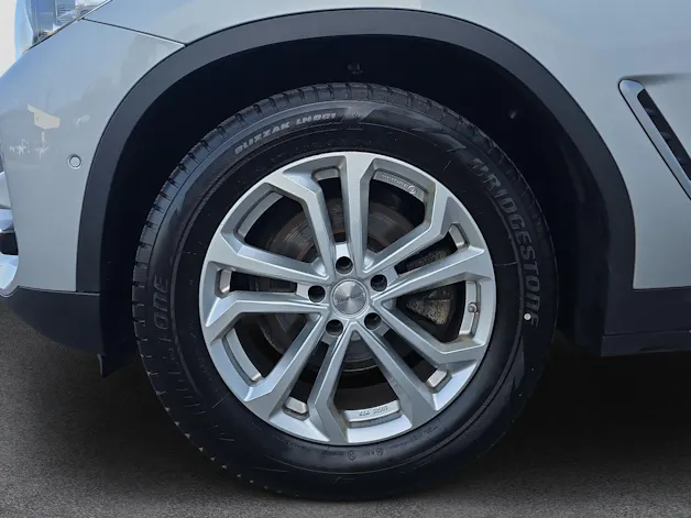 BMW X3 20d xDrive paddles