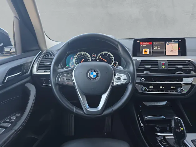 BMW X3 20d xDrive paddles