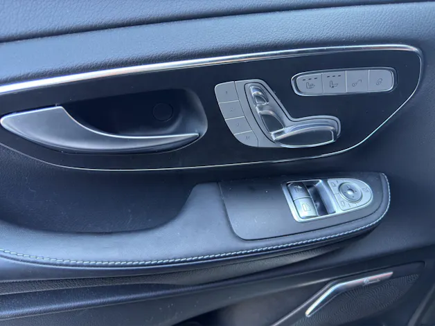 Mercedes-Benz V 300 d Swiss Ed. lang Van