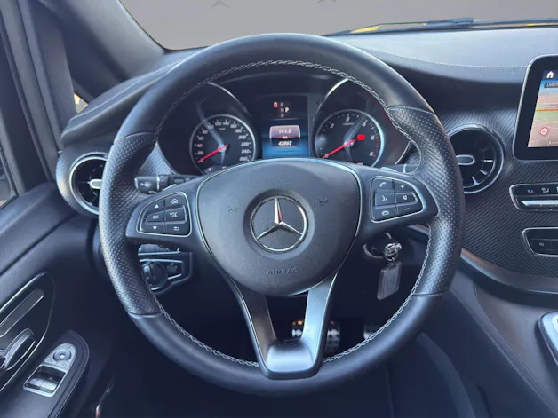 Mercedes-Benz V 300 d Swiss Ed. lang Van