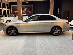 Mercedes-Benz E 200 d AMG Line
