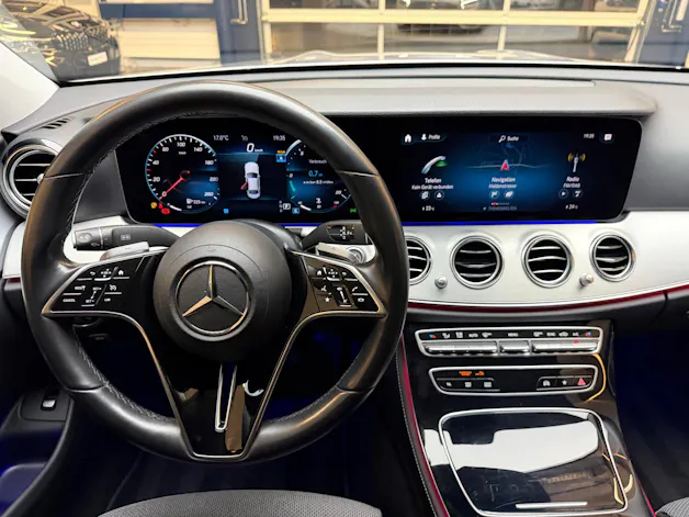 Mercedes-Benz E 200 d AMG Line