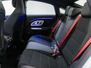 Mercedes-Benz CLA 220 4MATIC