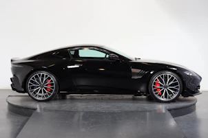 image du véhicule ASTON MARTIN V8 Vantage Coupé 4.0 V8 Bi-Turbo F1