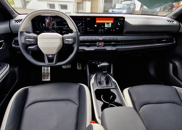 image du véhicule 6 image du véhicule 6