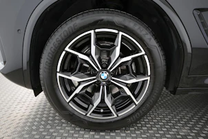 Fahrzeugbild BMW X4 20i xDrive