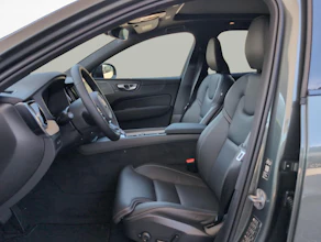 https://vehicle.imgix.net/4208934/d339cf73-ae73-48df-b671-1b208a1574e9.jpg