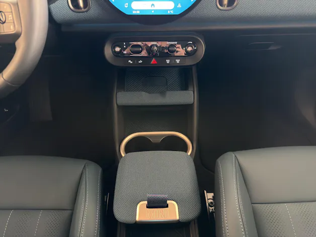 Mini Countryman E Favoured Trim