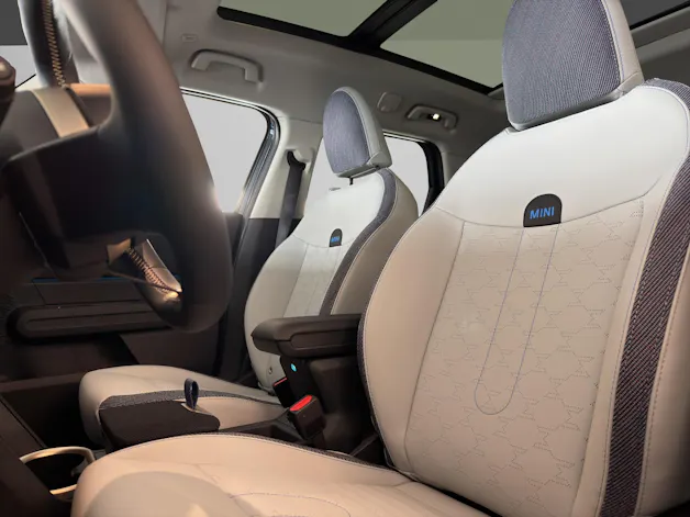 Mini Countryman E Classic Trim