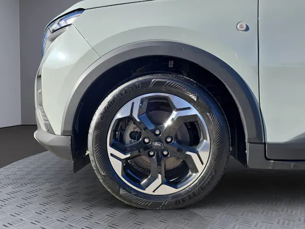 Ford E-Tourneo Courier Active