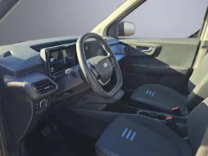 Ford E-Tourneo Courier Active