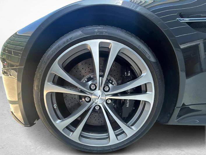 Fahrzeugbild ASTON MARTIN VANTAGE