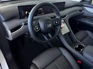 MG IM6 100 kWh Performance 20 4WD