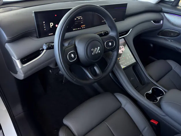 MG IM6 100 kWh Performance 20 4WD