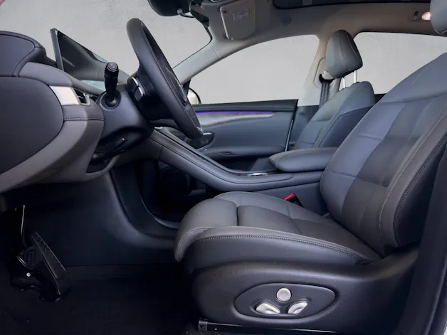 MG IM6 100 kWh Performance 20 4WD