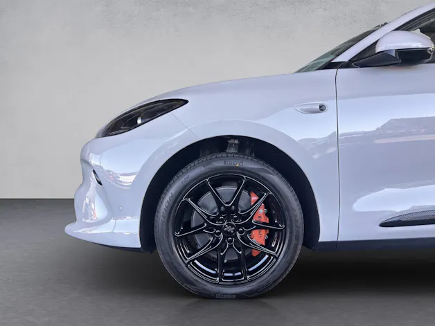 MG IM6 100 kWh Performance 20 4WD