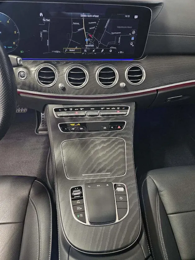 Mercedes-Benz E 220 d 4Matic AMG Line Swiss Star Limousine