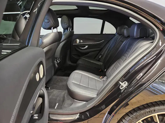 Mercedes-Benz E 220 d 4Matic AMG Line Swiss Star Limousine
