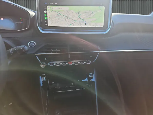 Peugeot 208 1.2 Hybrid Allure Premium