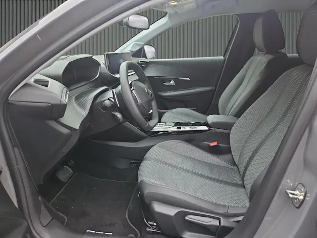 Peugeot 208 1.2 Hybrid Allure Premium