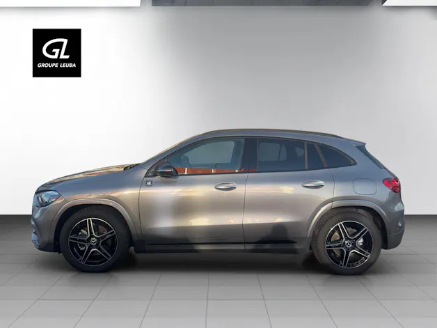 Mercedes-Benz GLA 220 4Matic 8G-DCT