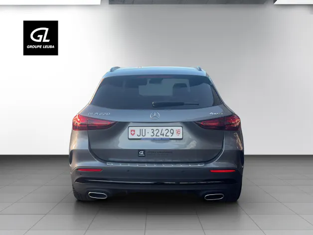 Mercedes-Benz GLA 220 4Matic 8G-DCT
