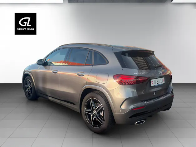 Mercedes-Benz GLA 220 4Matic 8G-DCT