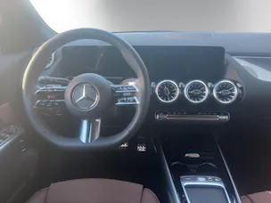 Mercedes-Benz GLA 220 4Matic 8G-DCT