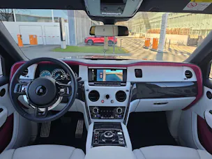 Rolls Royce ROLLS-ROYCE Cullinan Serie I Black Badge - Herstellergarantie bis Mai 2027