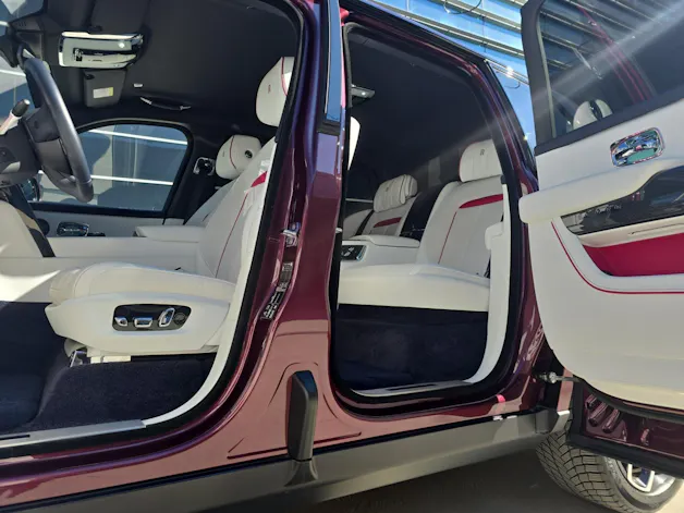 Rolls Royce ROLLS-ROYCE Cullinan Serie I Black Badge - Herstellergarantie bis Mai 2027