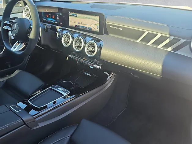 Mercedes-Benz CLA Shooting Brake 45 S AMG 4Matic 8G-DCT
