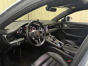 Porsche Panamera Turbo Sport Tursimo PDK