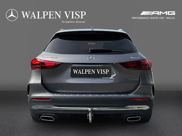 Mercedes-Benz GLA 250 4Matic 8G-DCT