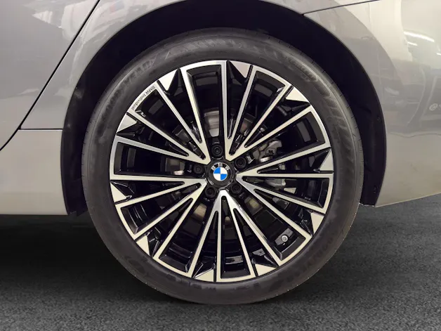 BMW 223d Active Tourer xDrive DKG