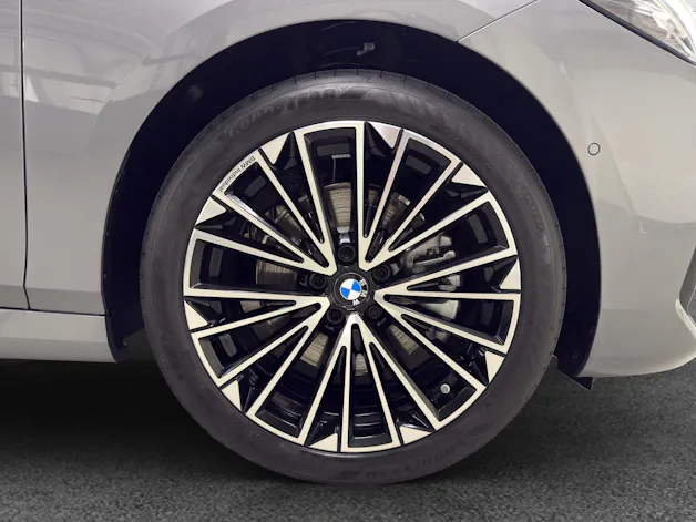BMW 223d Active Tourer xDrive DKG