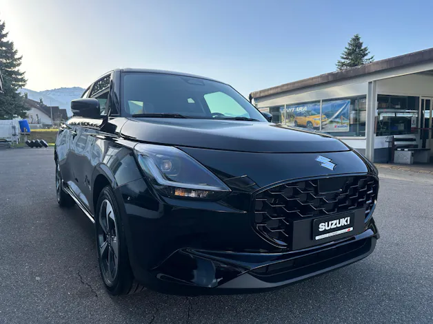 Suzuki Swift 1.2 Sakura Top Hybrid