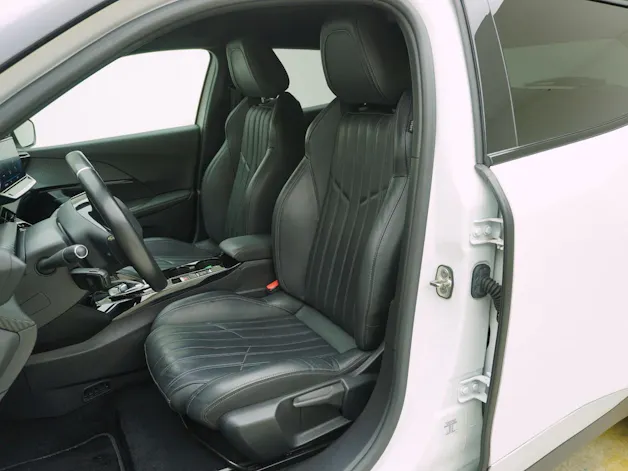 Peugeot 2008 e-GT