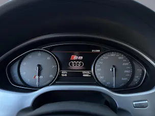 Audi S8 4.0 V8 TFSI quattro T-Tronic