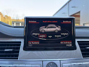 Audi S8 4.0 V8 TFSI quattro T-Tronic