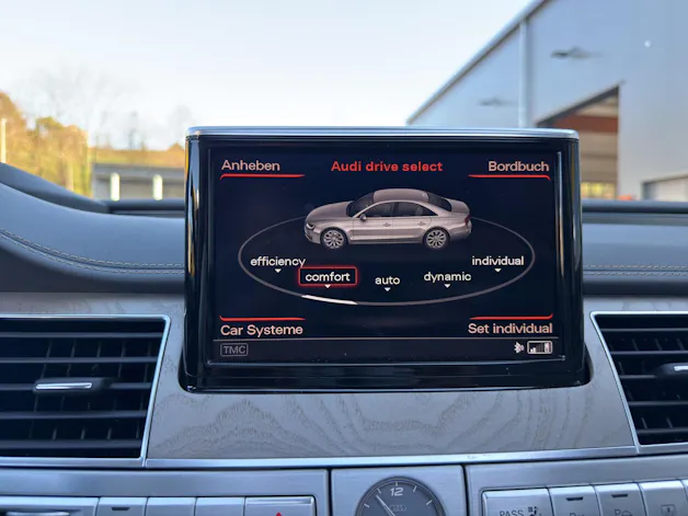 Audi S8 4.0 V8 TFSI quattro T-Tronic