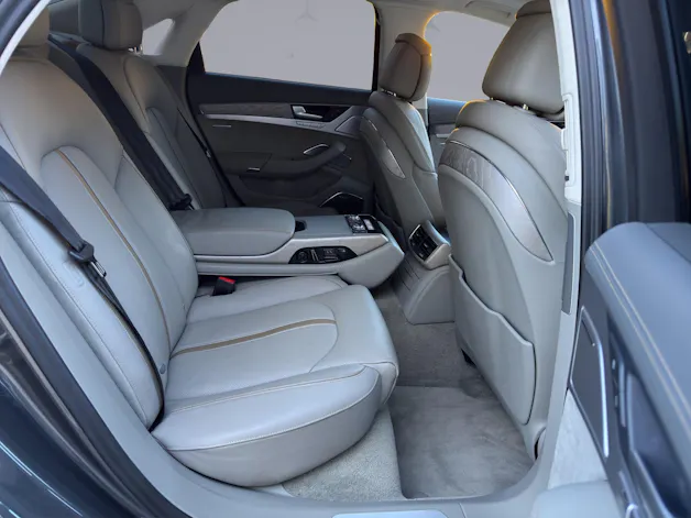Audi S8 4.0 V8 TFSI quattro T-Tronic