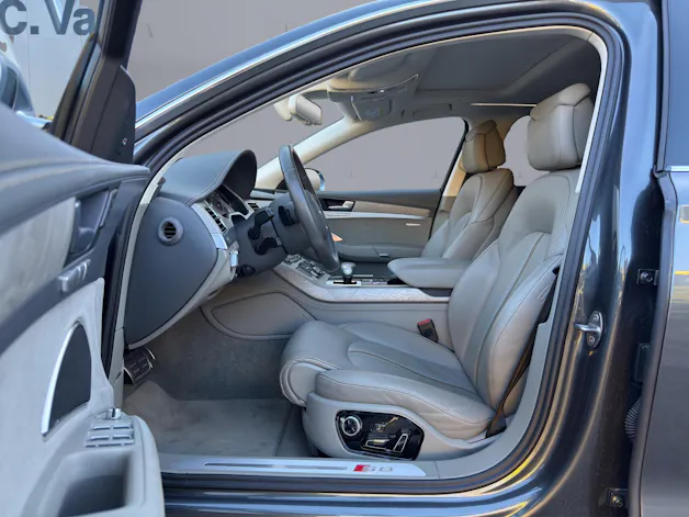 Audi S8 4.0 V8 TFSI quattro T-Tronic