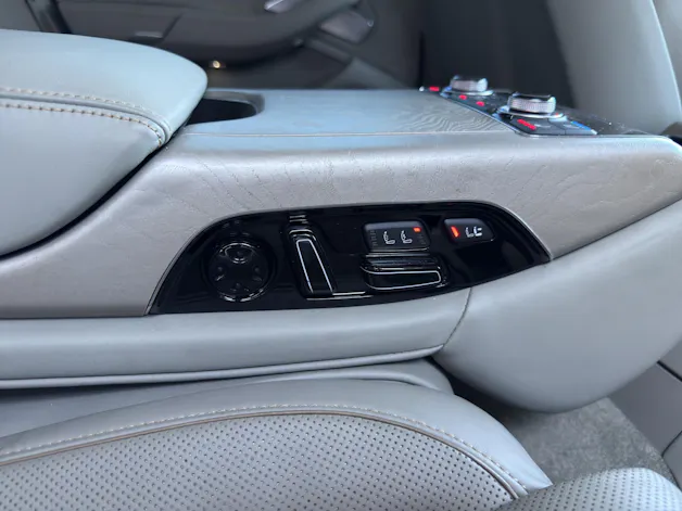 Audi S8 4.0 V8 TFSI quattro T-Tronic