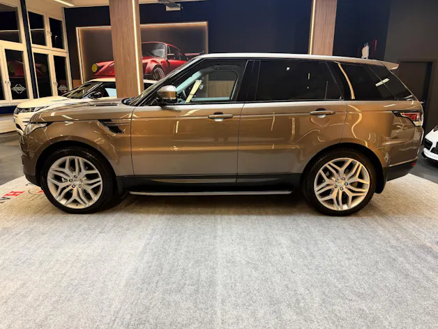 Land Rover Range Rover Sport 3.0 TDV6 SE