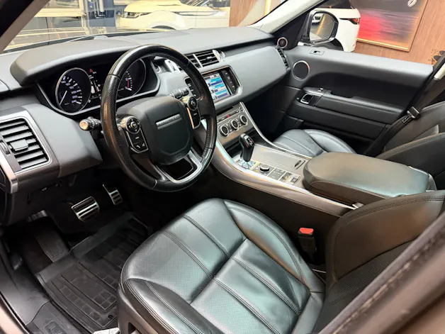 Land Rover Range Rover Sport 3.0 TDV6 SE