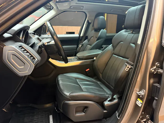 Land Rover Range Rover Sport 3.0 TDV6 SE