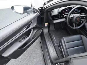 Porsche Taycan 4 Cross Turismo