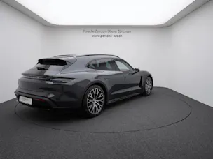 Porsche Taycan 4 Cross Turismo